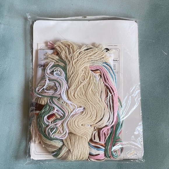 Dimensions Elegant Magnolias Needlepoint Kit 10”x22” Vintage 1987 - Picture 2 of 5